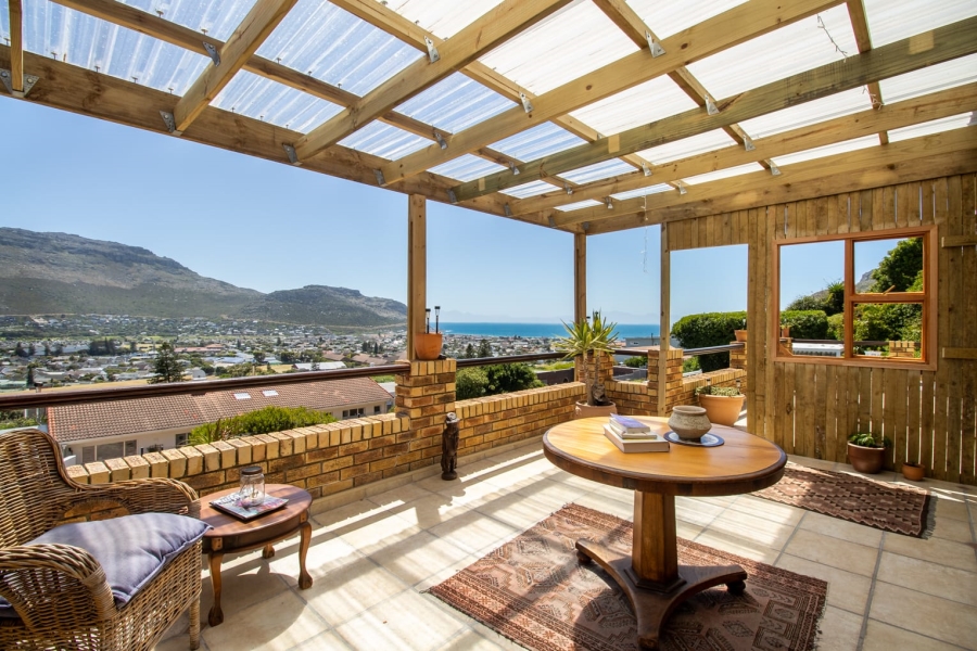 To Let 3 Bedroom Property for Rent in Capri Western Cape